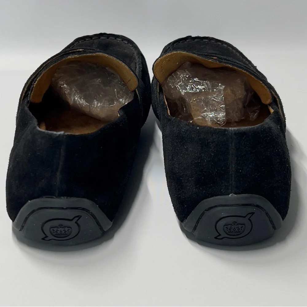 BORN men’s size 10m Black Slip On Suede Loafers